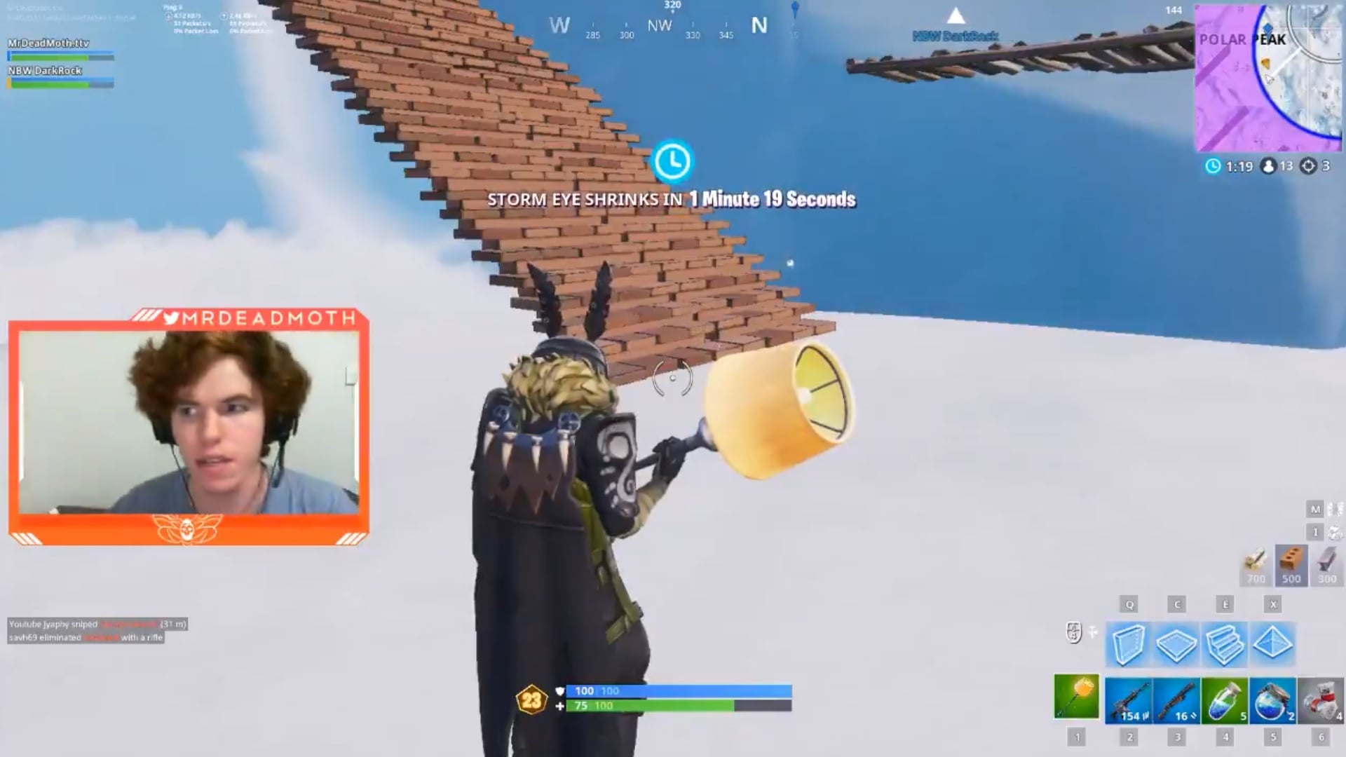 MrDeadMoth isimli Twitch yayıncısı, canlı yayında eşine saldırdı